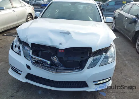 2013 Mercedes-Benz E 350 4Matic z USA, uszkodzony, nr VIN WDDHF8JB6DA764859